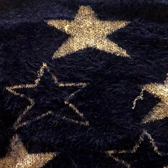 Fuzzy navy sweater - Picture 3 of 3